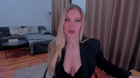 Eva online show from May 2026 12:07:01 AM