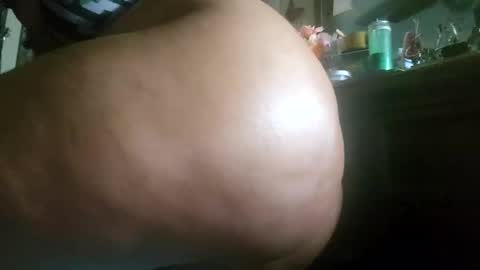 Mona Red online show from February 2025 01:54:01 PM