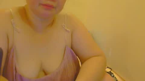 Snapshot of prettynhing chatting on April 2026 03:43:02 AM Nhing online show from April 2026 03:43:02 AM