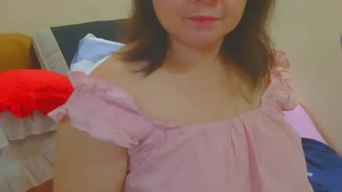 Snapshot of prettynhing chatting on May 2026 02:44:02 PM Nhing online show from May 2026 02:44:02 PM