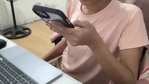 Snapshot of prettyph1 chatting on January 2025 04:22:02 PM LYNDA online show from January 2025 04:22:02 PM