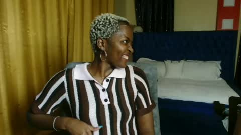Snapshot of prettyquee chatting on June 2026 07:04:02 PM sasha online show from June 2026 07:04:02 PM