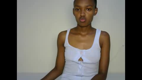 prettyquiny254 online show from September 2025 09:19:02 PM