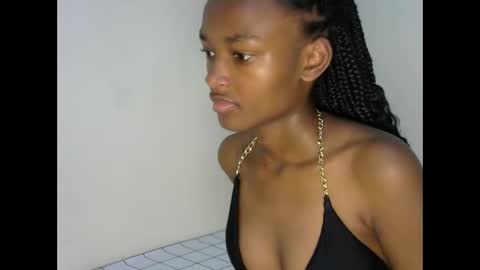 prettyquiny254 online show from October 2025 10:38:01 PM