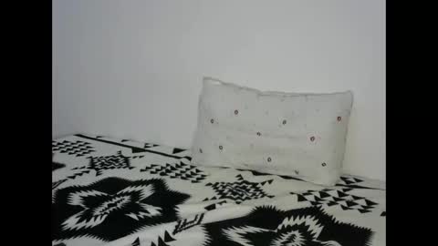 prettyquiny254 online show from October 2025 04:27:02 PM