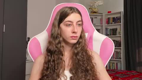 Snapshot of prettysomething chatting on June 2026 06:12:02 AM Sophie next stream will be at Monday i will wait you guys online show from June 2026 06:12:02 AM