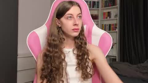 Snapshot of prettysomething chatting on July 2026 06:05:01 AM Sophie next stream will be at Monday i will wait you guys online show from July 2026 06:05:01 AM
