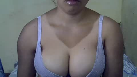 prettyy01 online show from August 2026 09:04:01 AM