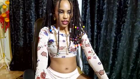 Snapshot of priceless_sexy chatting on December 2024 06:05:02 PM priceless_sexy online show from December 2024 06:05:02 PM