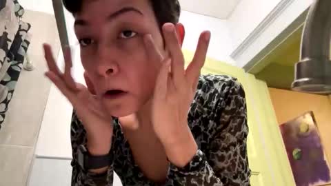 Princess Arii online show from November 2025 05:31:01 AM