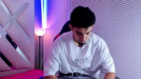 prince_arthur77 online show from July 2026 02:19:02 PM