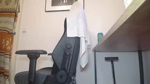 Snapshot of princeofprague420 chatting on November 2025 08:51:01 PM Prince Of Prague online show from November 2025 08:51:01 PM