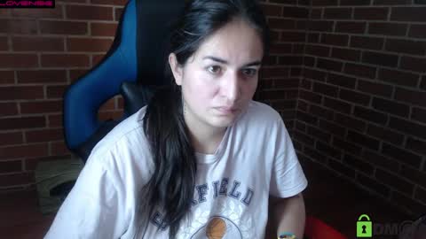 Snapshot of princesa_leia_zathur chatting on May 2026 11:17:02 AM Leia online show from May 2026 11:17:02 AM