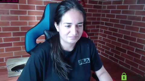 Snapshot of princesa_leia_zathur chatting on May 2026 02:34:01 PM Leia online show from May 2026 02:34:01 PM