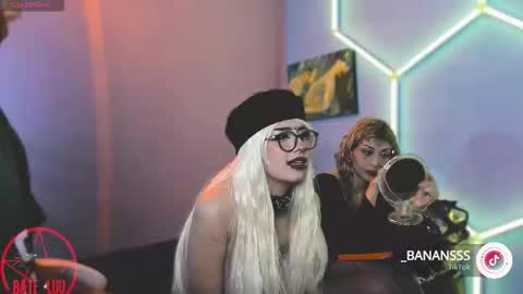 Beth   online show from October 2025 04:02:02 AM