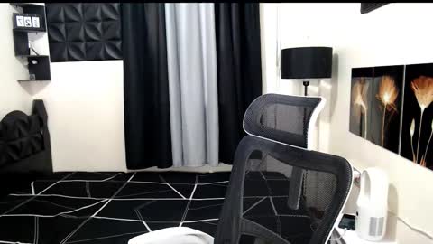 Shane online show from November 2025 03:28:01 AM