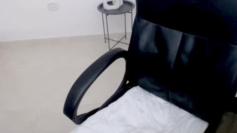 Snapshot of princess_19x chatting on February 2026 02:53:01 AM valery dollx online show from February 2026 02:53:01 AM