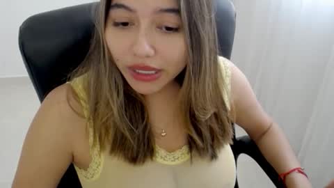 Snapshot of princess_19x chatting on February 2026 09:49:02 PM valery dollx online show from February 2026 09:49:02 PM