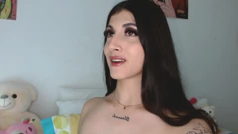 Sophie online show from April 2026 06:16:01 AM