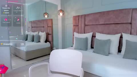 Paris  online show from November 2025 05:33:02 PM