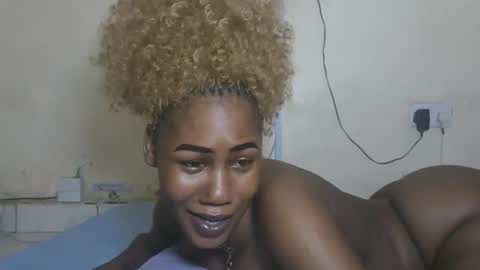 FENNY online show from November 2025 02:11:02 AM