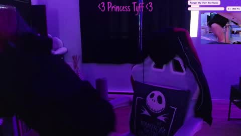 Snapshot of princesstyff chatting on April 2026 11:31:01 AM Tyff et Blast online show from April 2026 11:31:01 AM
