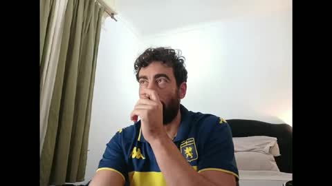 Snapshot of prof_sq36 chatting on June 2026 12:32:02 AM Martin online show from June 2026 12:32:02 AM