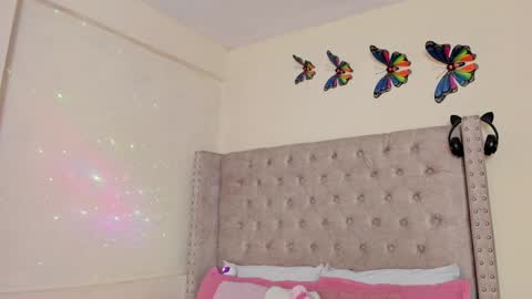 Profana Red online show from December 2024 05:59:02 PM