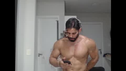 Snapshot of promuscles4u chatting on January 2026 12:37:01 AM promuscles4u online show from January 2026 12:37:01 AM