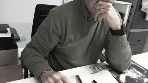 Snapshot of proplan chatting on February 2025 05:28:01 PM mature hairy guy online show from February 2025 05:28:01 PM