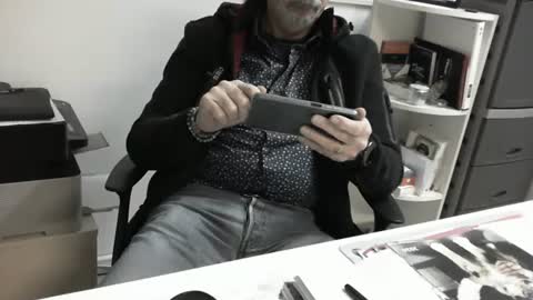 Snapshot of proplan chatting on February 2025 05:50:01 PM mature hairy guy online show from February 2025 05:50:01 PM