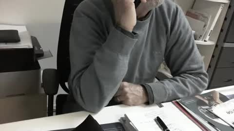 Snapshot of proplan chatting on April 2026 04:18:01 PM mature hairy guy online show from April 2026 04:18:01 PM