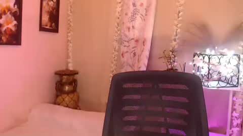 Angela online show from September 2025 11:59:01 AM