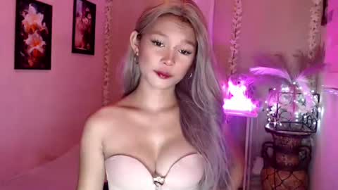 Angela online show from October 2025 02:22:02 AM