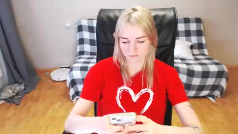 Snapshot of puma_ma chatting on March 2025 10:40:02 AM Polly online show from March 2025 10:40:02 AM