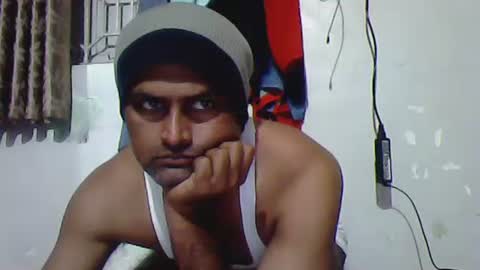 Snapshot of puneguyoncam chatting on January 2025 08:52:01 AM puneguyoncam online show from January 2025 08:52:01 AM