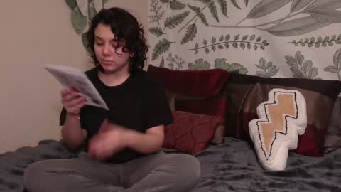 Snapshot of punkpuppy chatting on December 2024 03:36:02 AM emmy online show from December 2024 03:36:02 AM