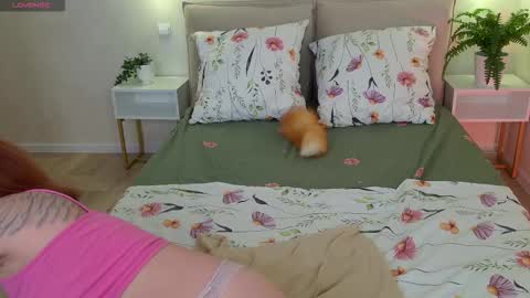 Snapshot of pure_flower_alison chatting on September 2025 02:11:01 PM Alison online show from September 2025 02:11:01 PM