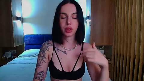 Julia online show from July 2026 03:49:02 PM