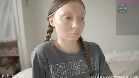 Snapshot of pureangeldolores chatting on October 2025 12:53:02 PM i dont do shows for free. watching here silently and waiting for me to start showing you something for free is useless online show from October 2025 12:53:02 PM