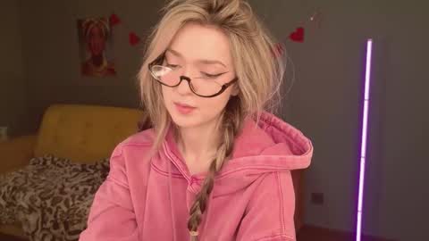 Bella online show from February 2026 05:37:01 AM