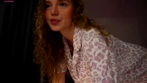 Snapshot of purple_baby chatting on September 2025 05:13:01 PM Sasha  wait you here 6 of November. will celebrate my B- day online show from September 2025 05:13:01 PM