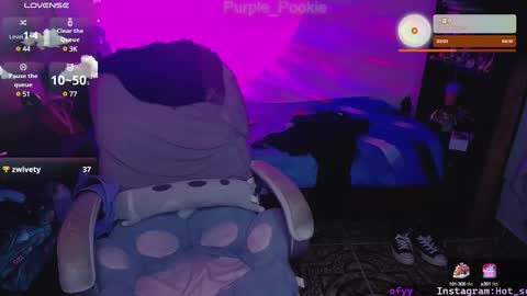 Snapshot of purple_pookie chatting on January 2025 06:35:02 AM Sofia online show from January 2025 06:35:02 AM