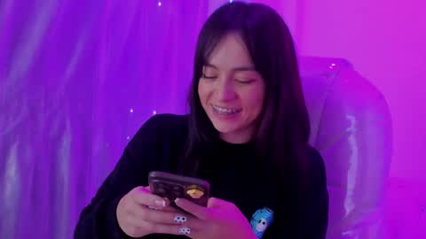 Snapshot of purple_slut_ chatting on February 2025 10:04:01 PM Anna online show from February 2025 10:04:01 PM