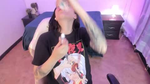 Snapshot of purple_slut_ chatting on November 2025 04:04:01 AM Anna online show from November 2025 04:04:01 AM