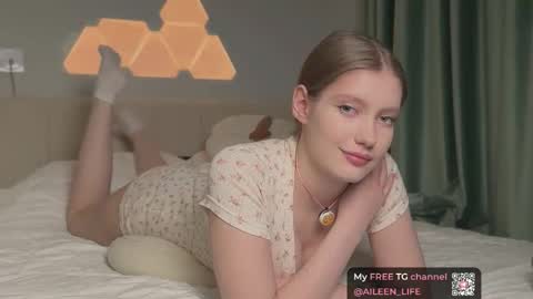 Snapshot of purrpure chatting on November 2025 07:14:01 PM Aileen online show from November 2025 07:14:01 PM