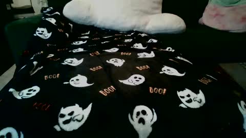 Snapshot of pussy444u chatting on October 2025 02:04:02 AM River online show from October 2025 02:04:02 AM