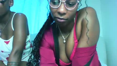 kate and noels online show from December 2025 12:09:01 PM