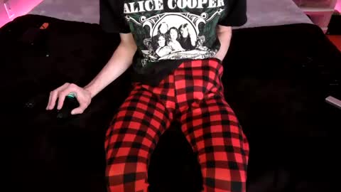 Snapshot of pussylover2182 chatting on December 2024 07:42:01 AM pussylover2182 online show from December 2024 07:42:01 AM