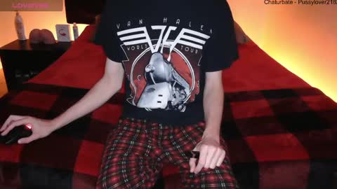 Snapshot of pussylover2182 chatting on September 2025 03:07:02 AM pussylover2182 online show from September 2025 03:07:02 AM